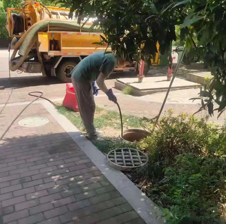 泊头市政排污管道清淤疏通——专业团队，让您全程省心！